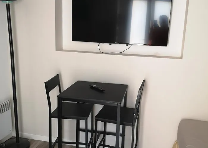Maison Papa 2 * ניס